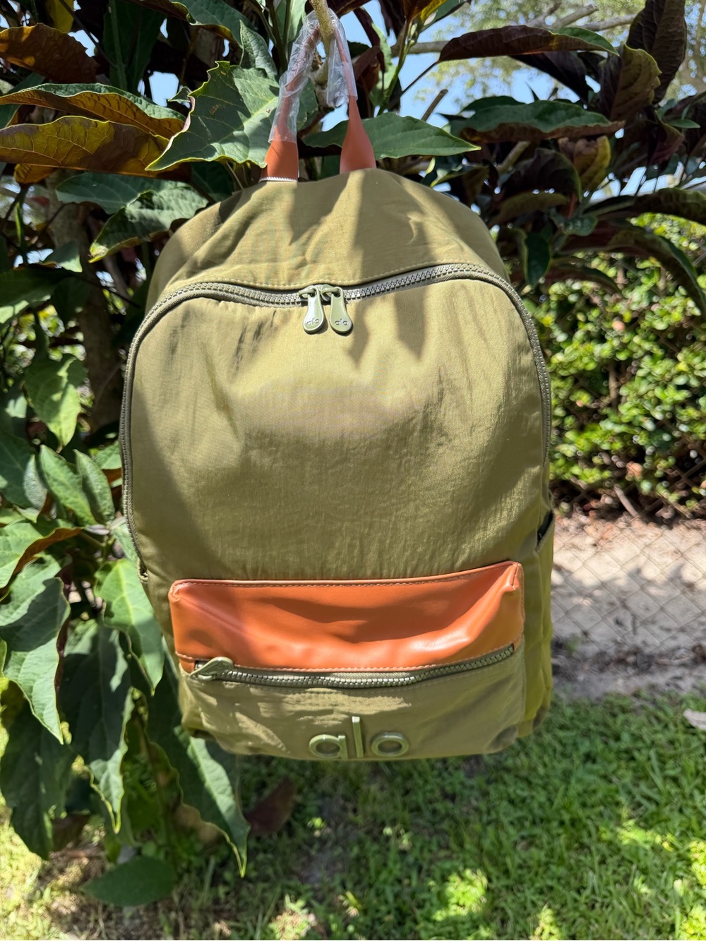 ALO Yoga Olive Green Backpack with Tan Pocket Accent - Picture 5 of 13